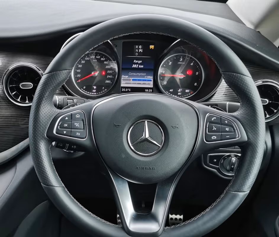 Mercedes V-Class steering wheel